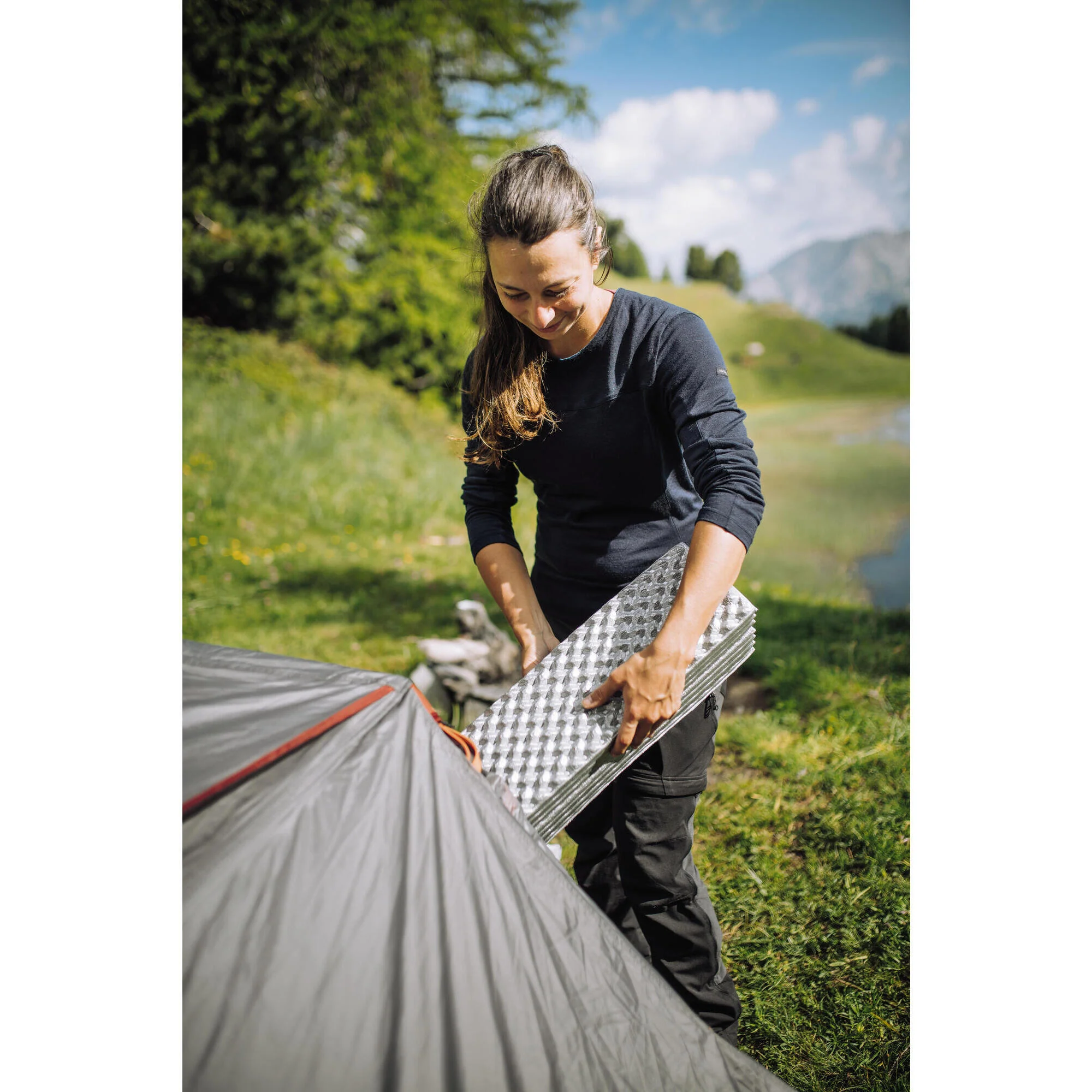 Forclaz Trek 100 Folding Foam Hiking Mattress - Image 9