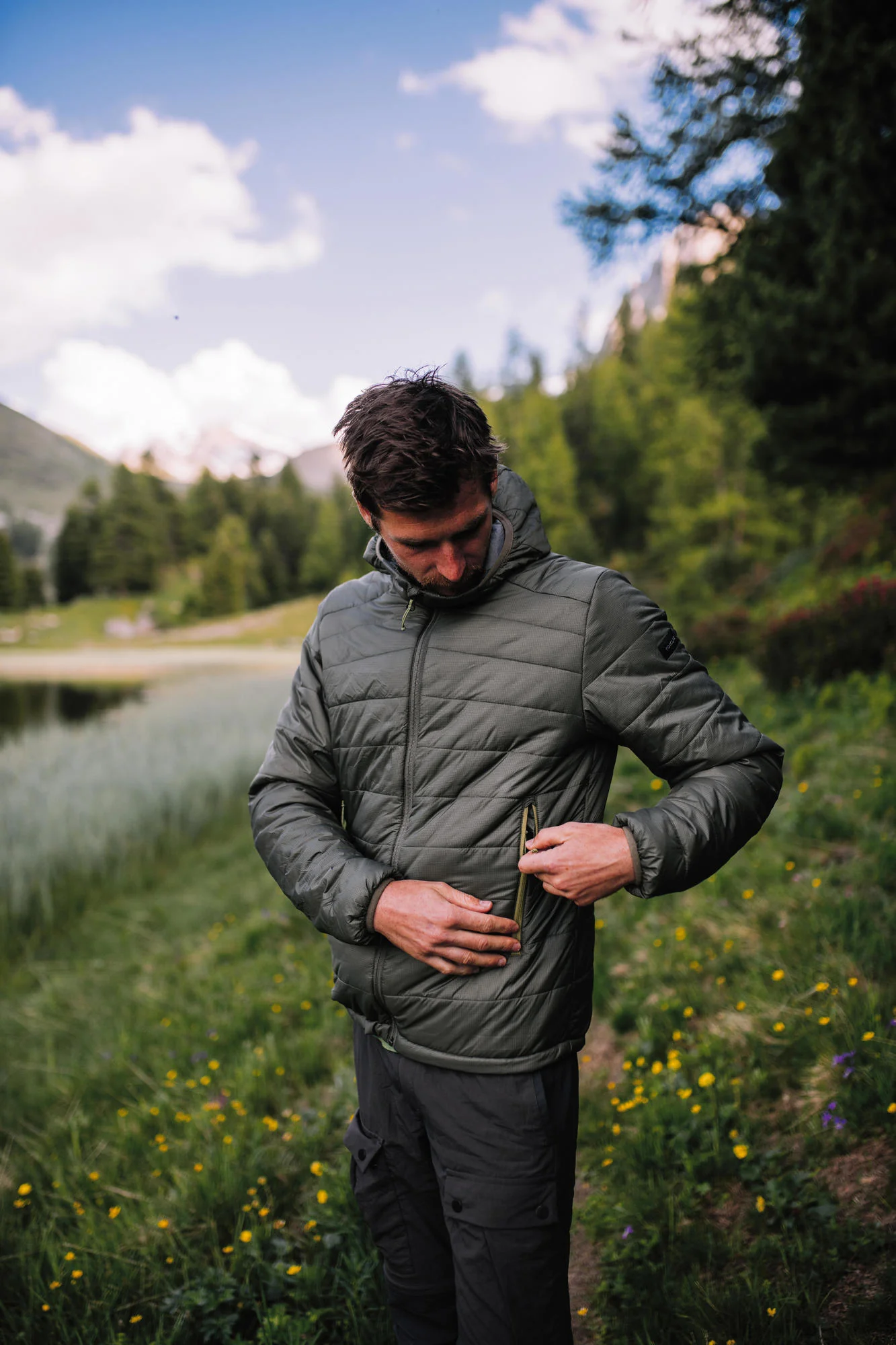 Forclaz Men's MT100 Hooded Synthetic Jacket - Image 26