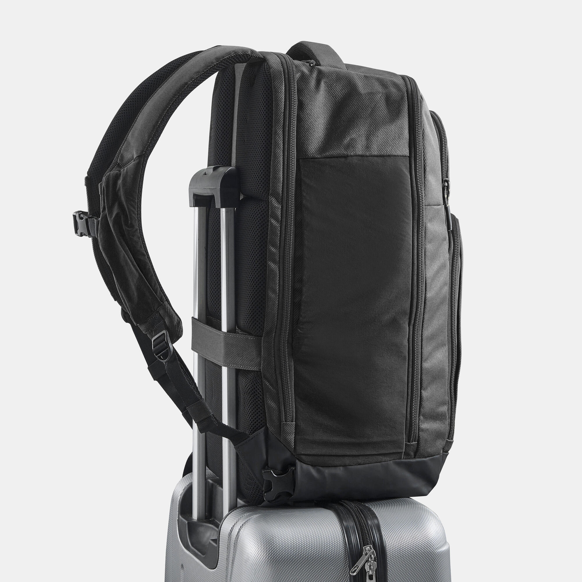 Quechua NH500 Escape 32 L Hiking Backpack - Image 4