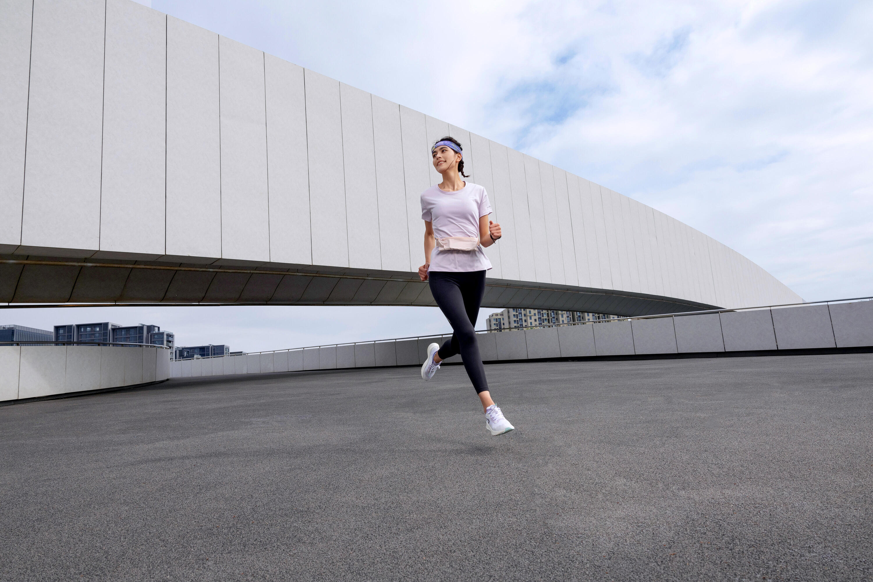 Kiprun Run 500 Dry Women's Breathable Running T-shirt - Image 9
