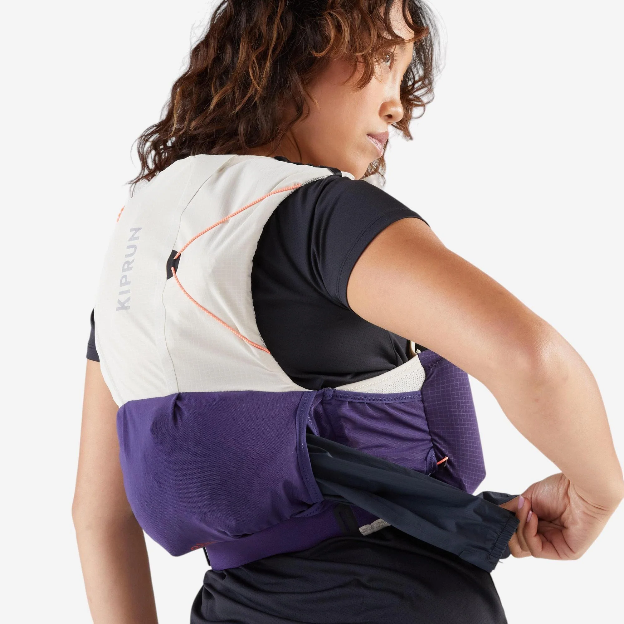 KIPRUN 8L Women's trail running bag - Beige purple - Image 6