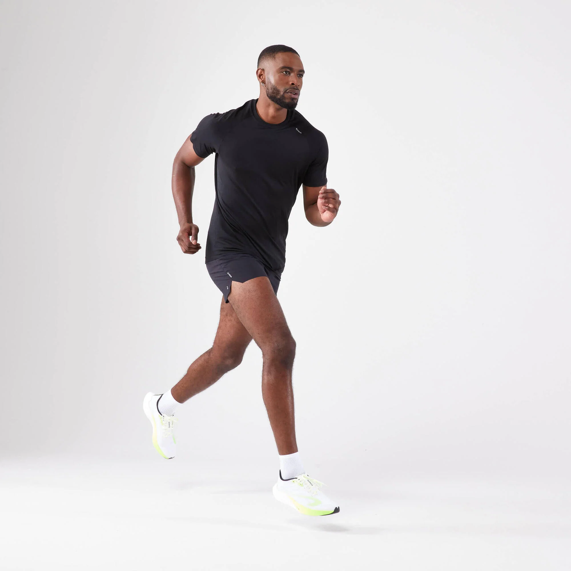 Kiprun Men's Run 500 Comfort Seamless Running T-shirt - Image 6