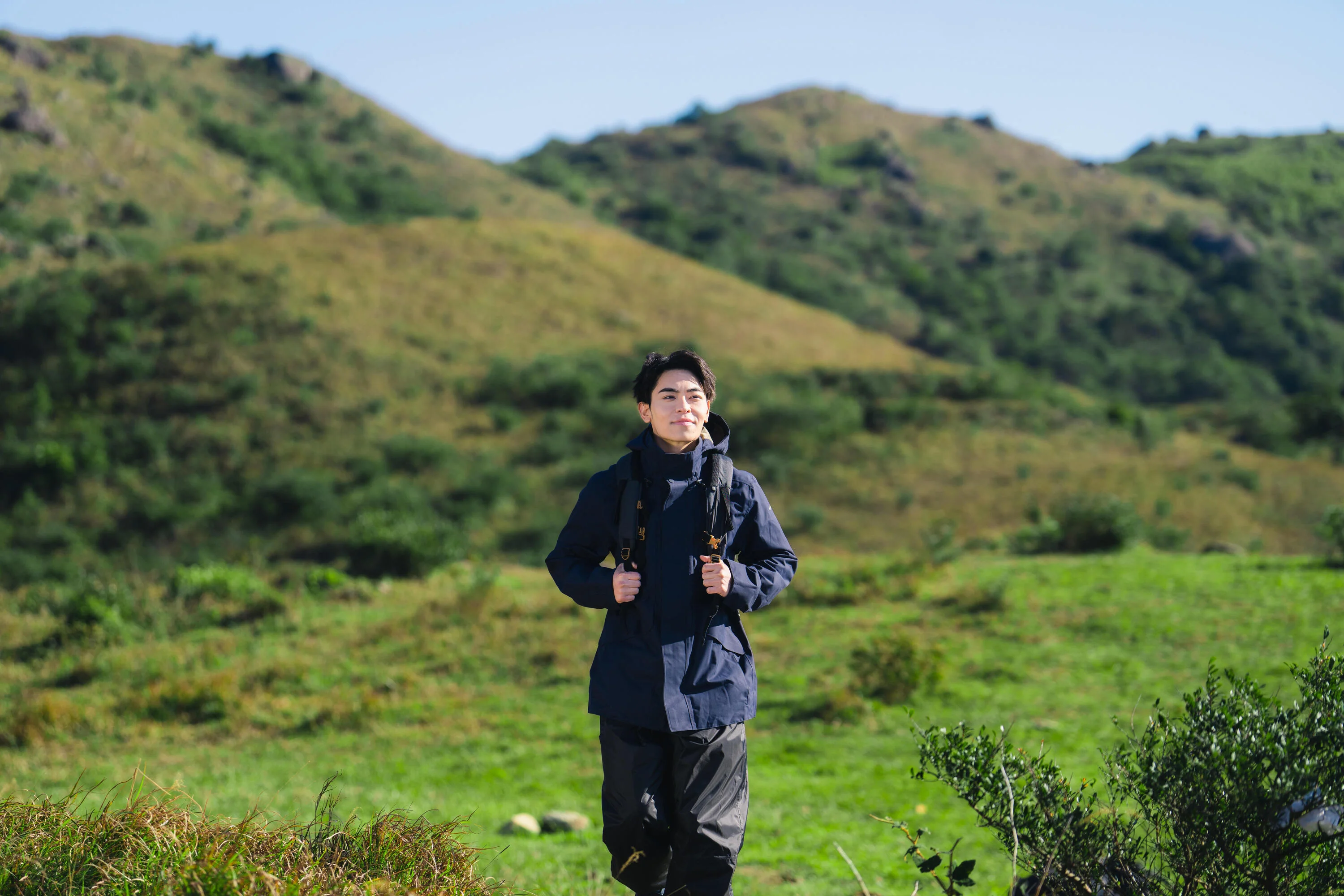 Quechua Men's NH500 Waterproof Over Pants - Image 7