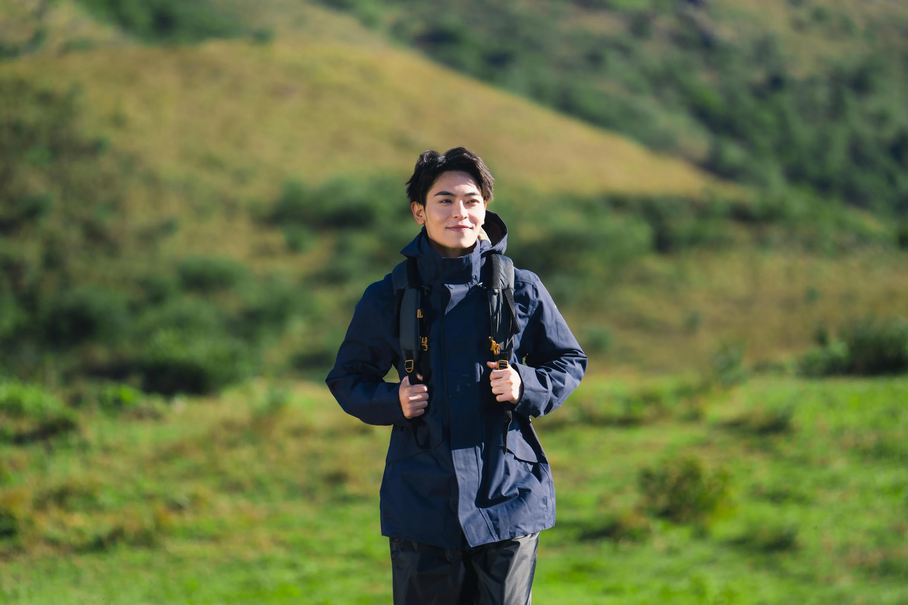 Quechua Men's NH500 Waterproof Over Pants - Image 8