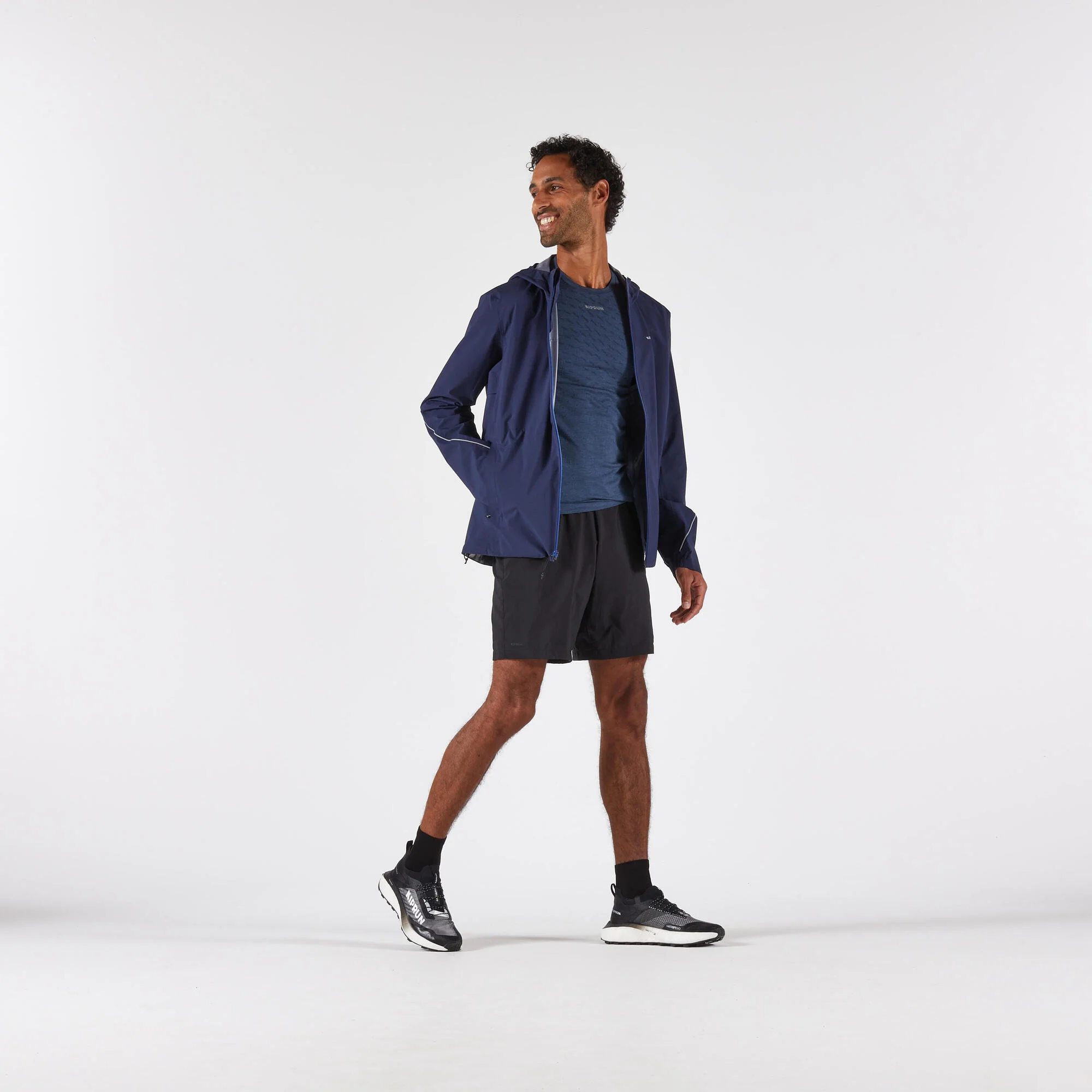 Kiprun Men's 500 Waterproof Trail Running Jacket - Image 10
