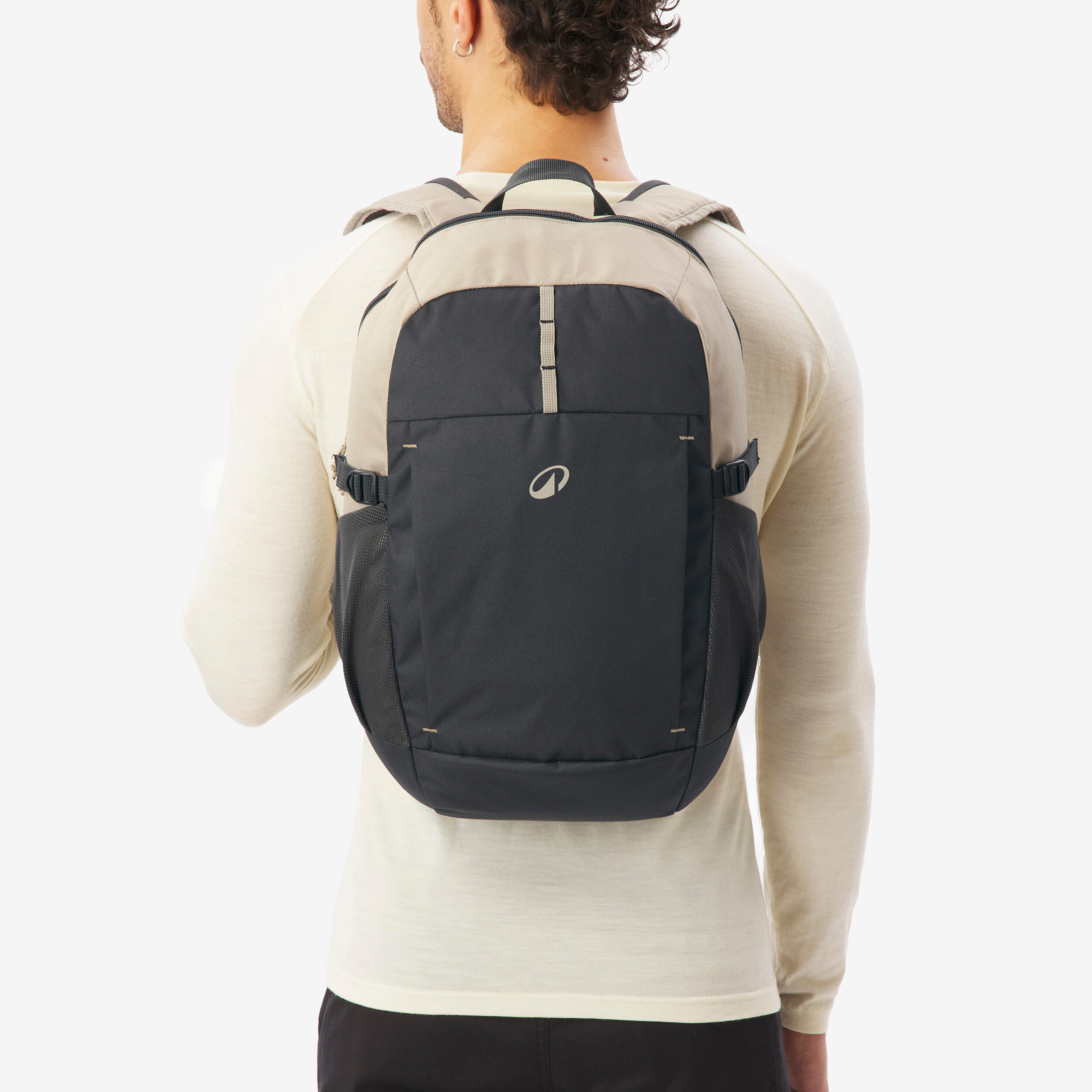 Quechua 100 Arpenaz 20L Hiking Backpack - Image 11