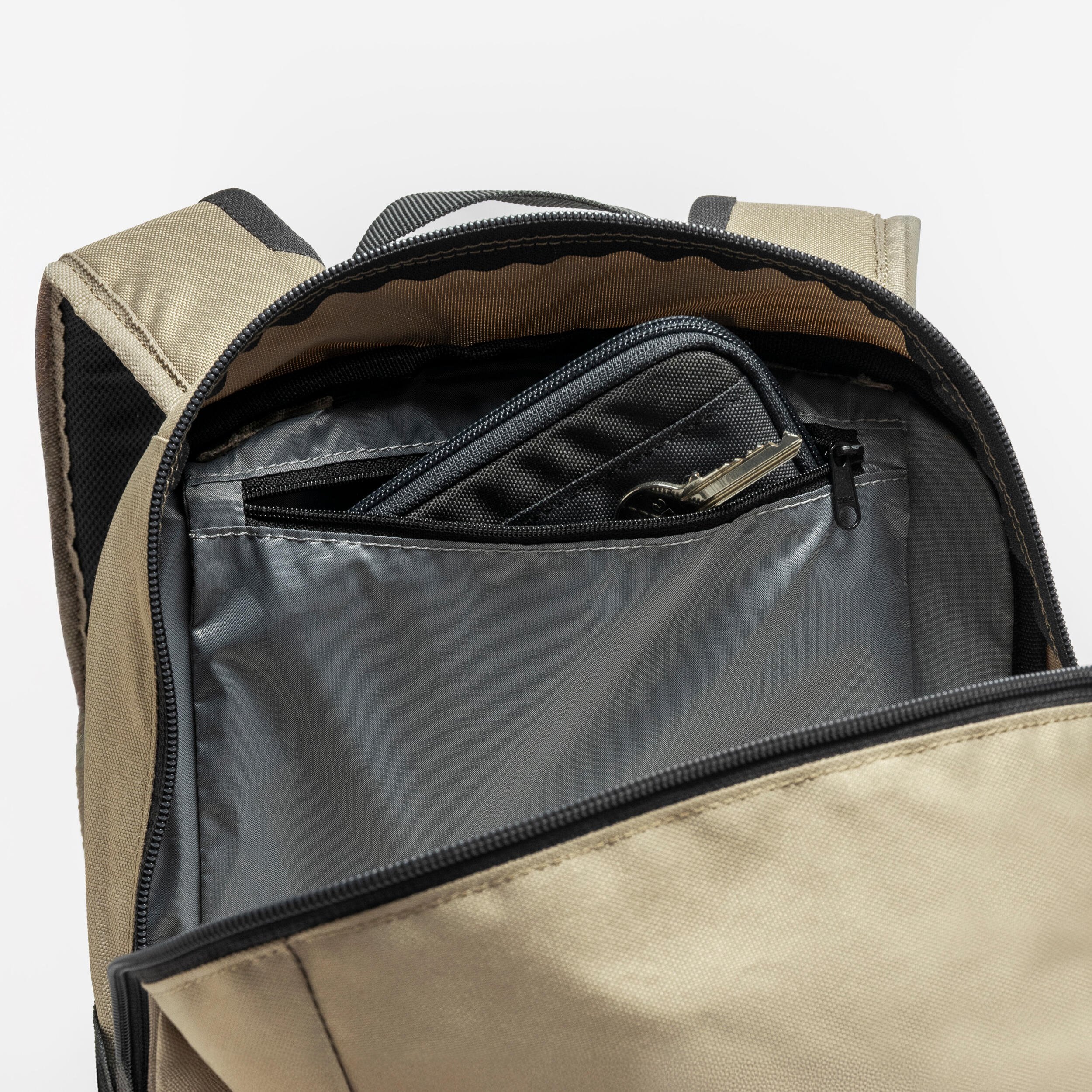 Quechua 100 Arpenaz 20L Hiking Backpack - Image 16