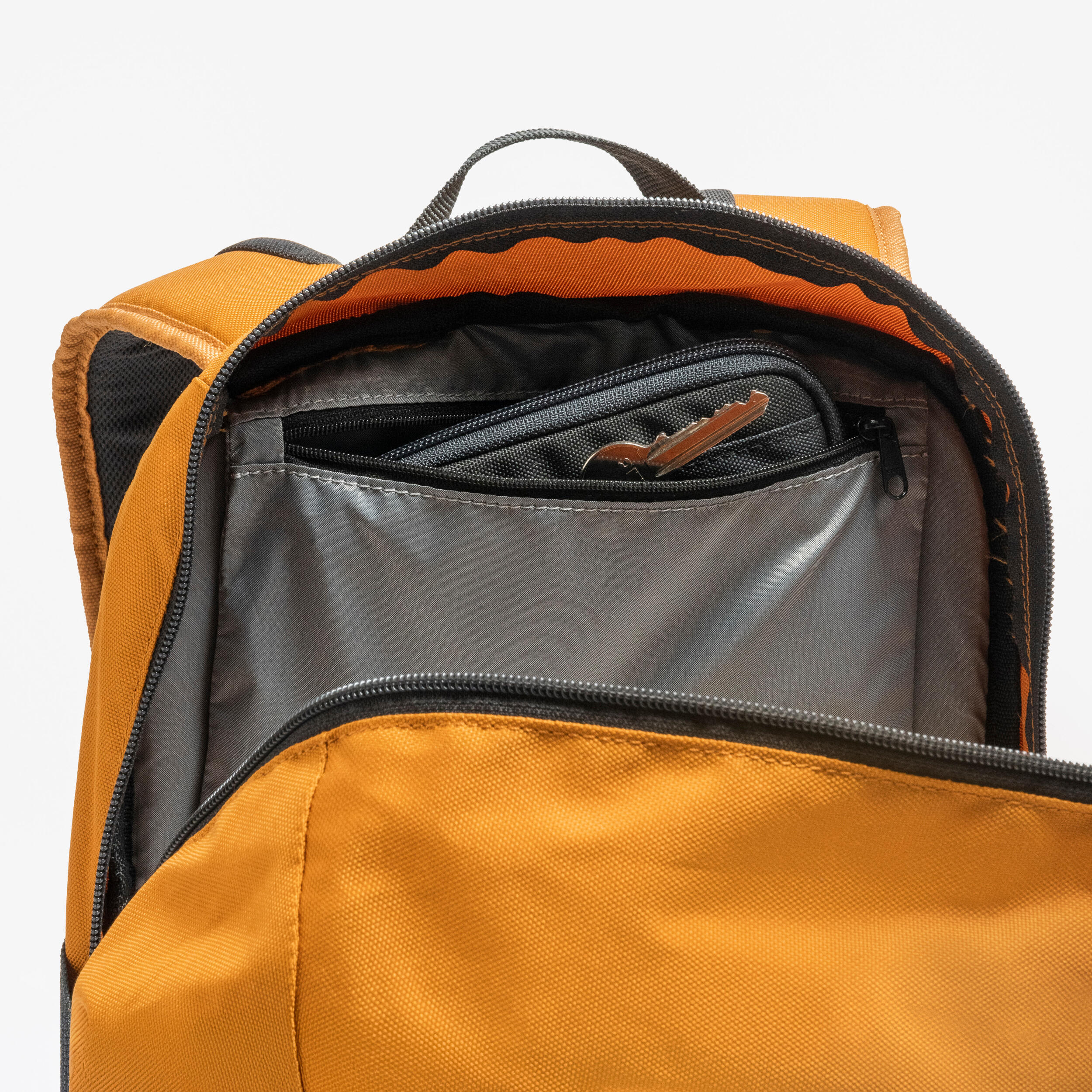 Quechua 100 Arpenaz 20L Hiking Backpack - Image 25