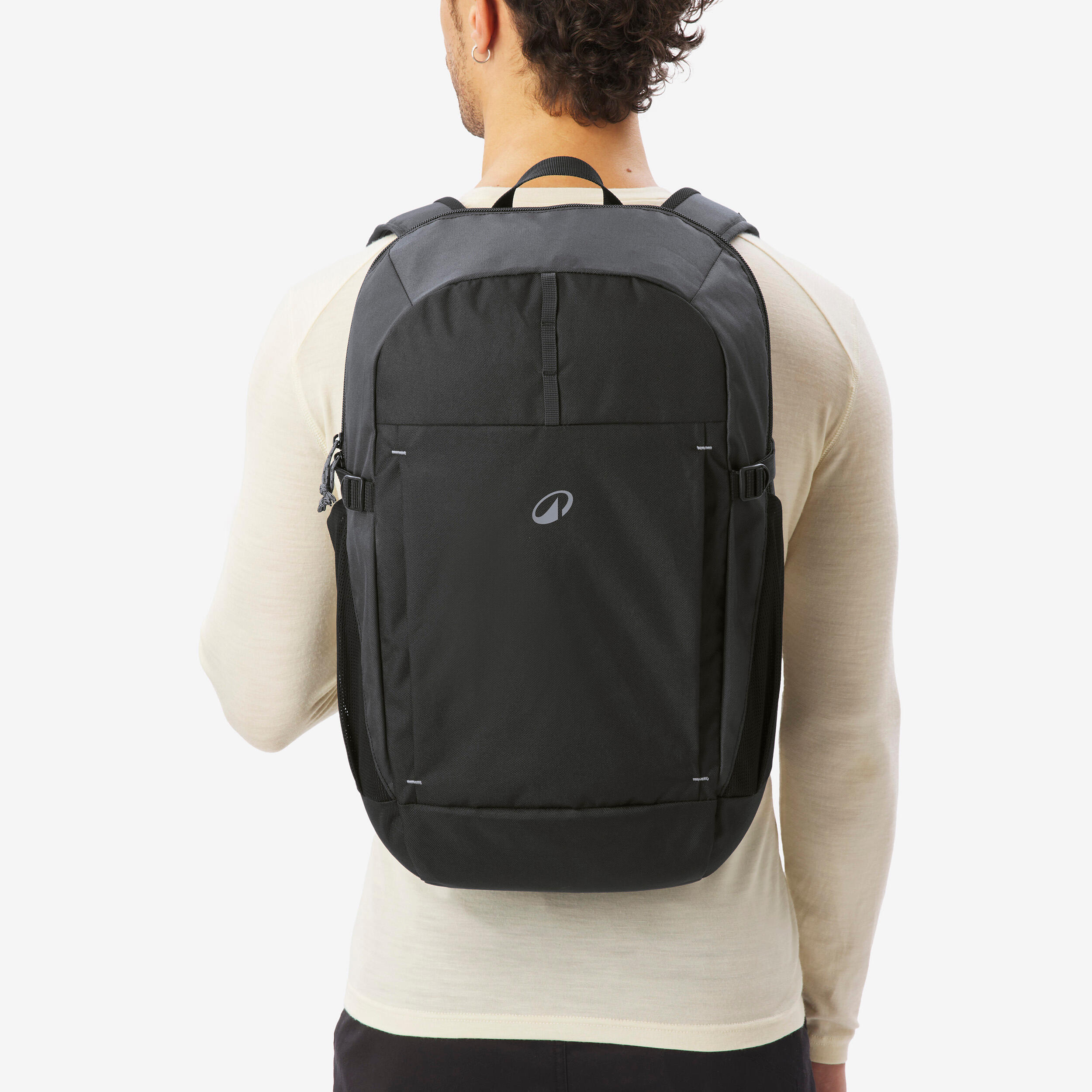 Quechua 100 Arpenaz 27L Hiking Backpack - Image 12