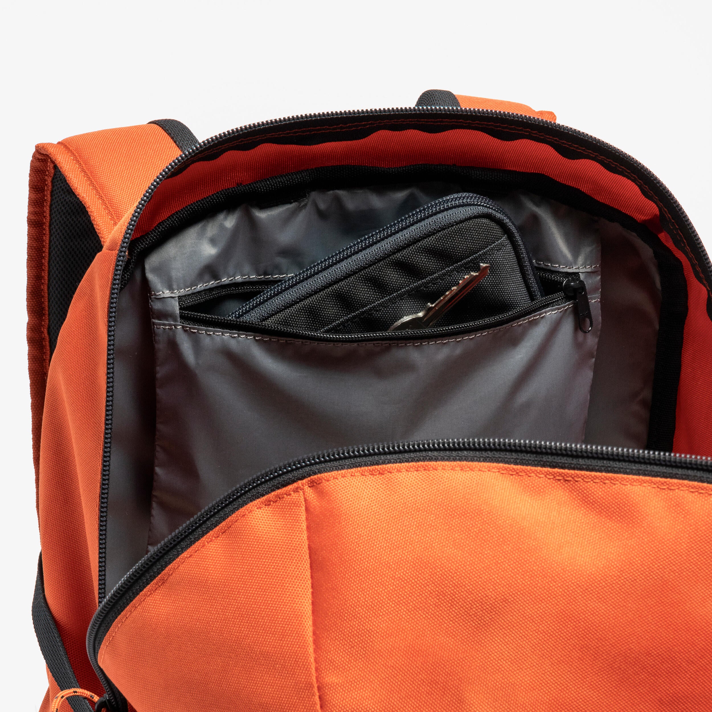 Quechua 100 Arpenaz 27L Hiking Backpack - Image 8