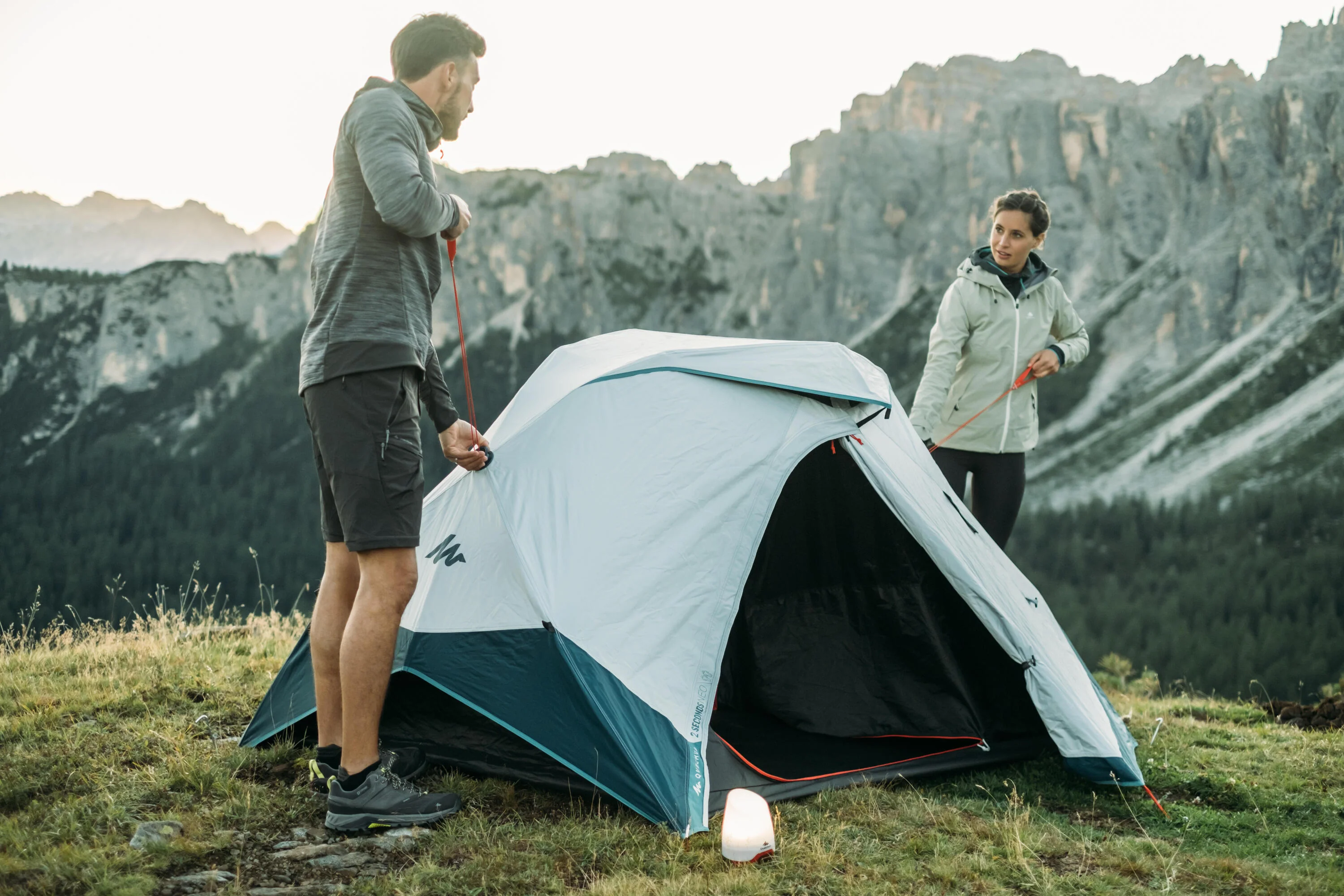 Quechua 2 Second Easy Fresh & Black Waterproof Pop Up Camping Tent 2 Person - Image 13