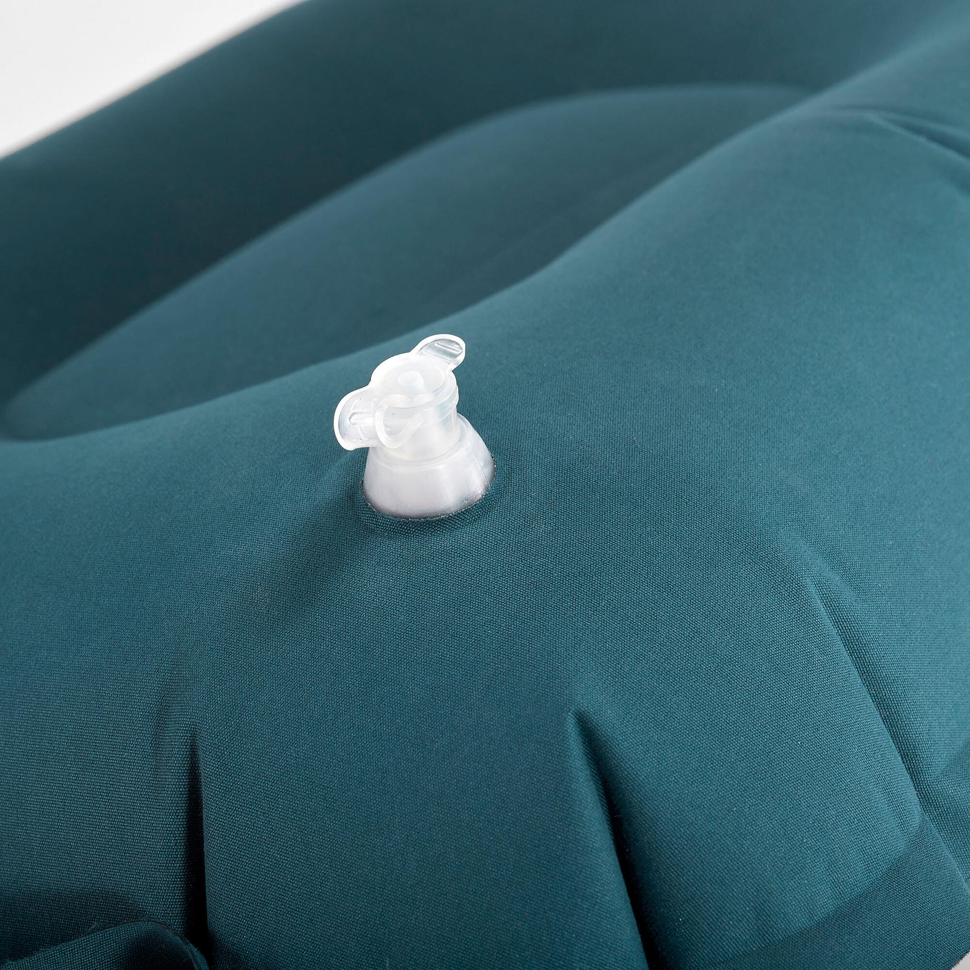 Quechua Air Basic Inflatable Camping Pillow - Image 4