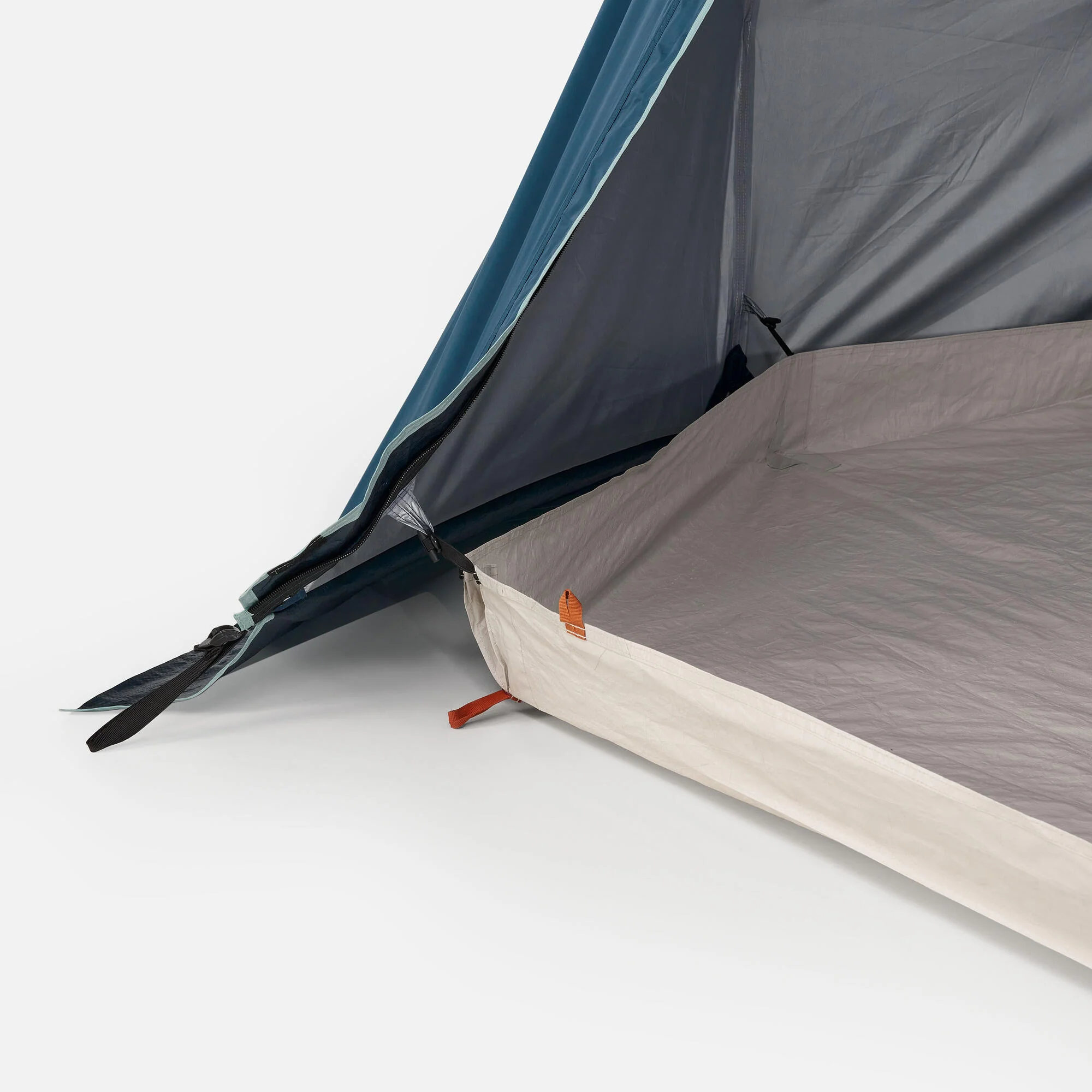 Quechua Arpenaz Fresh & Black Family Camping Tent 4 Person 1 Bedroom - Image 10