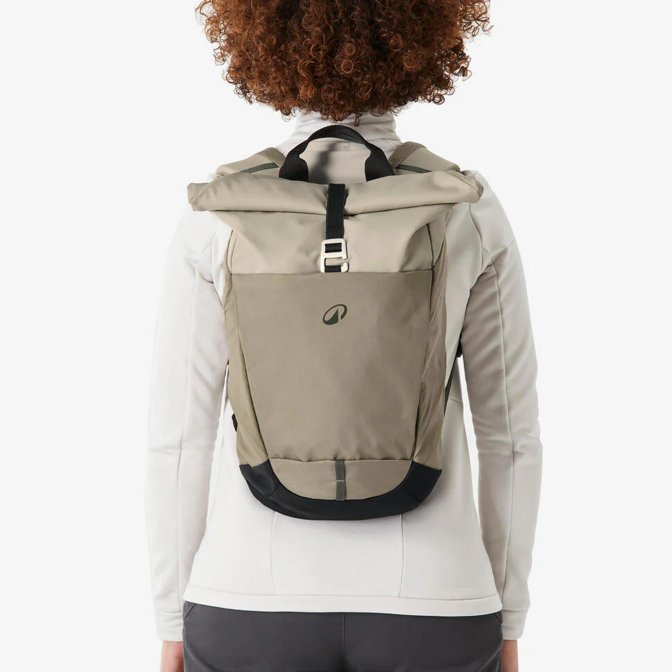 Quechua NH500 Escape 16L+4 Rolltop Hiking Backpack - Image 17