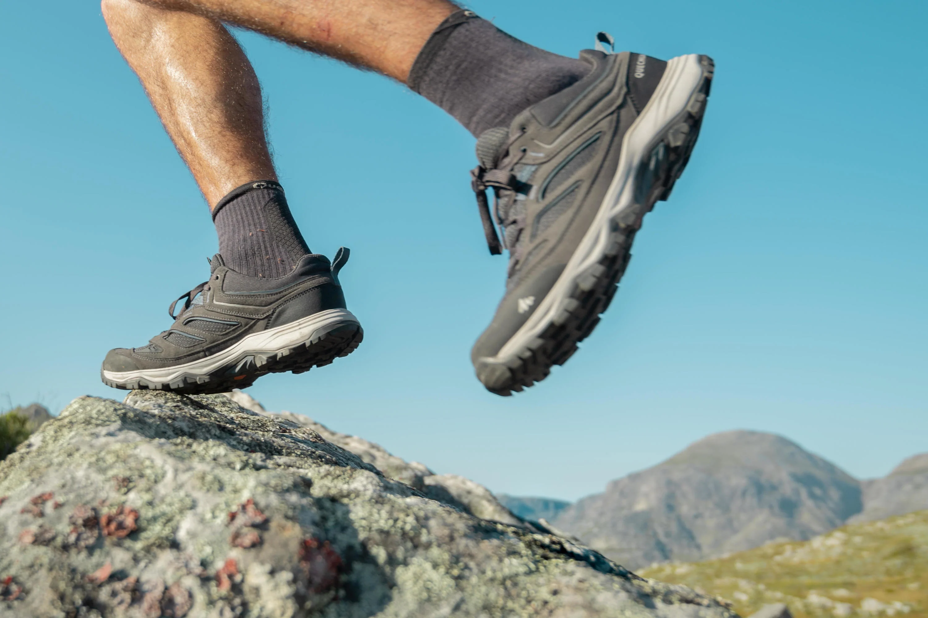 Quechua Men's MH100 Hiking Shoes - Image 9