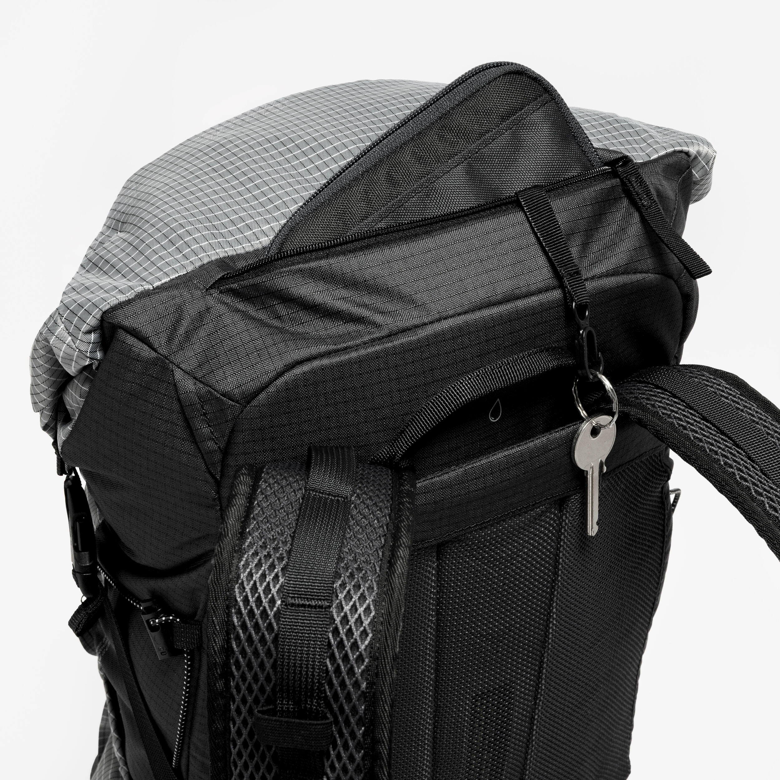 Quechua MH500 22L Lightweight Hiking Backpack - Image 23
