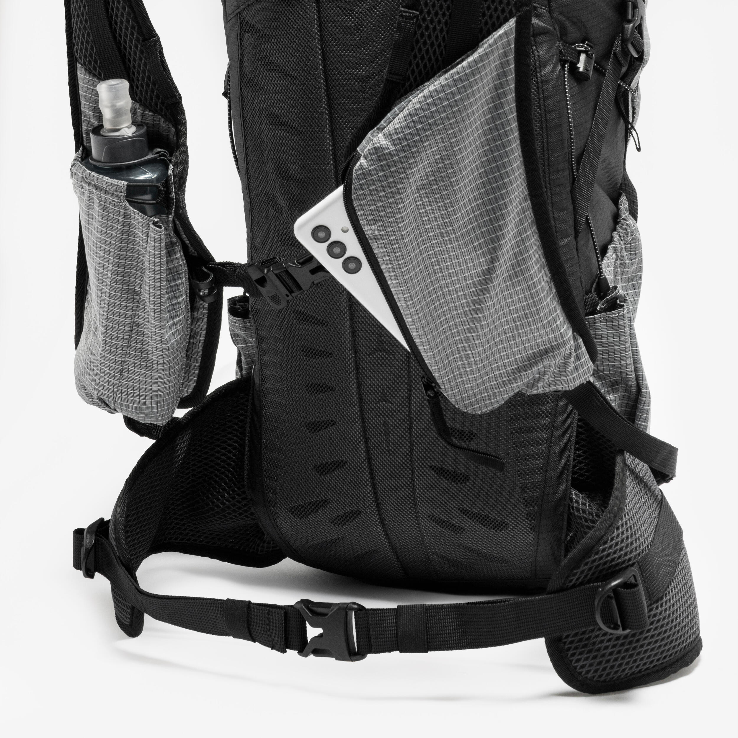 Quechua MH500 22L Lightweight Hiking Backpack - Image 32