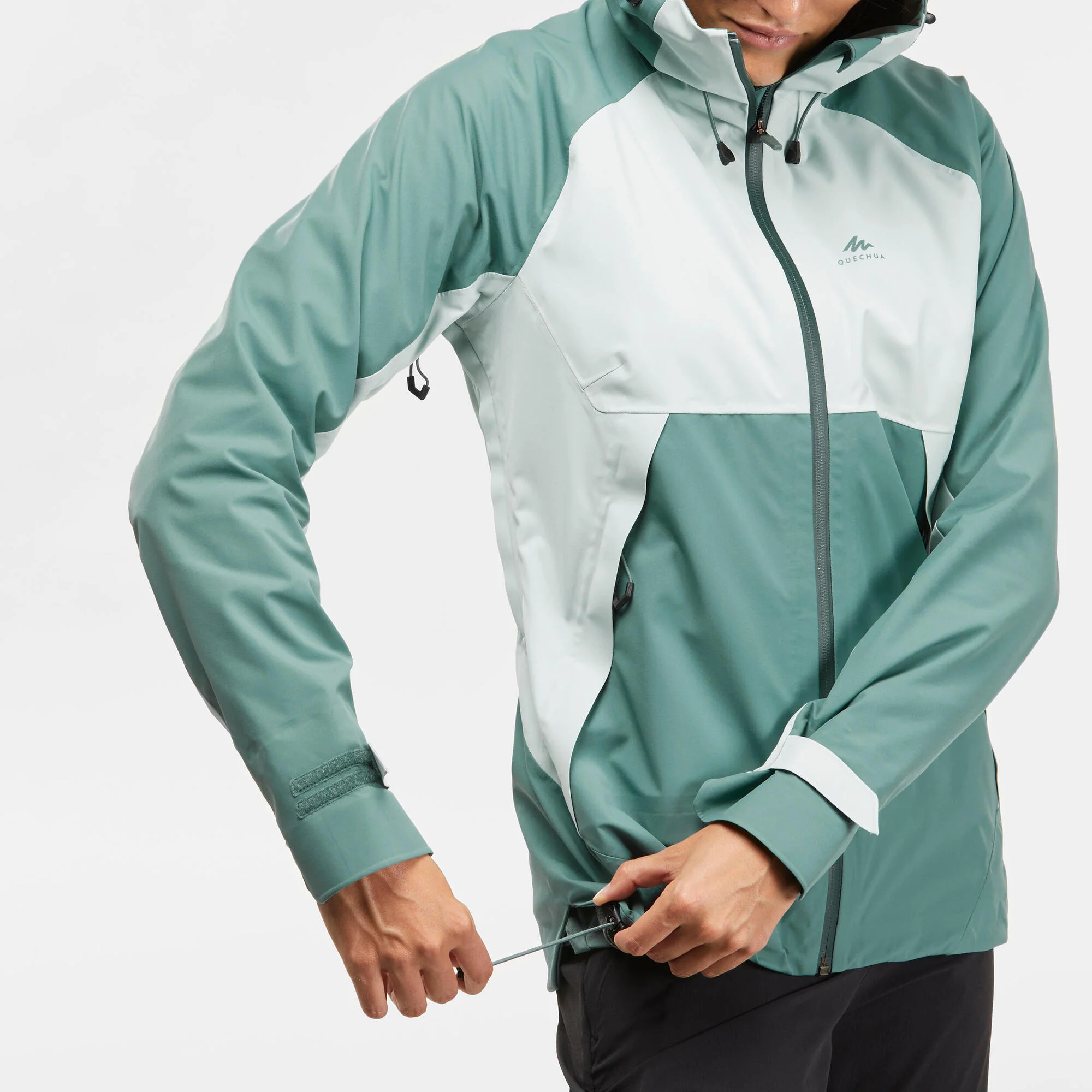 Quechua Women's MH500 Lightweight Waterproof Hiking Jacket - Image 17
