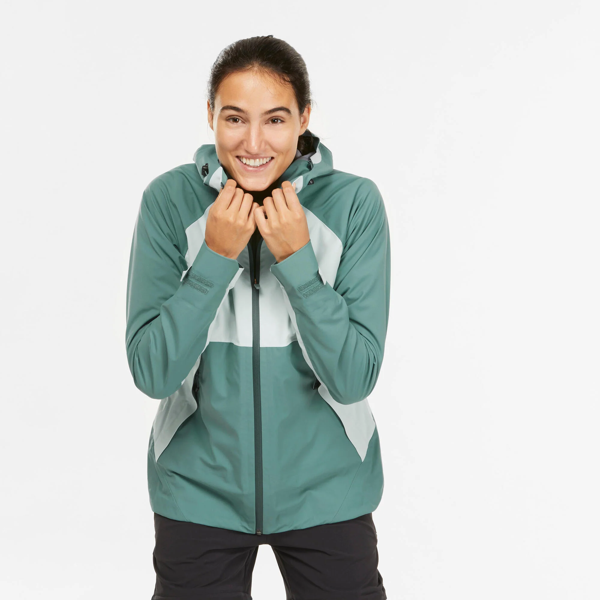 Quechua Women's MH500 Lightweight Waterproof Hiking Jacket - Image 18