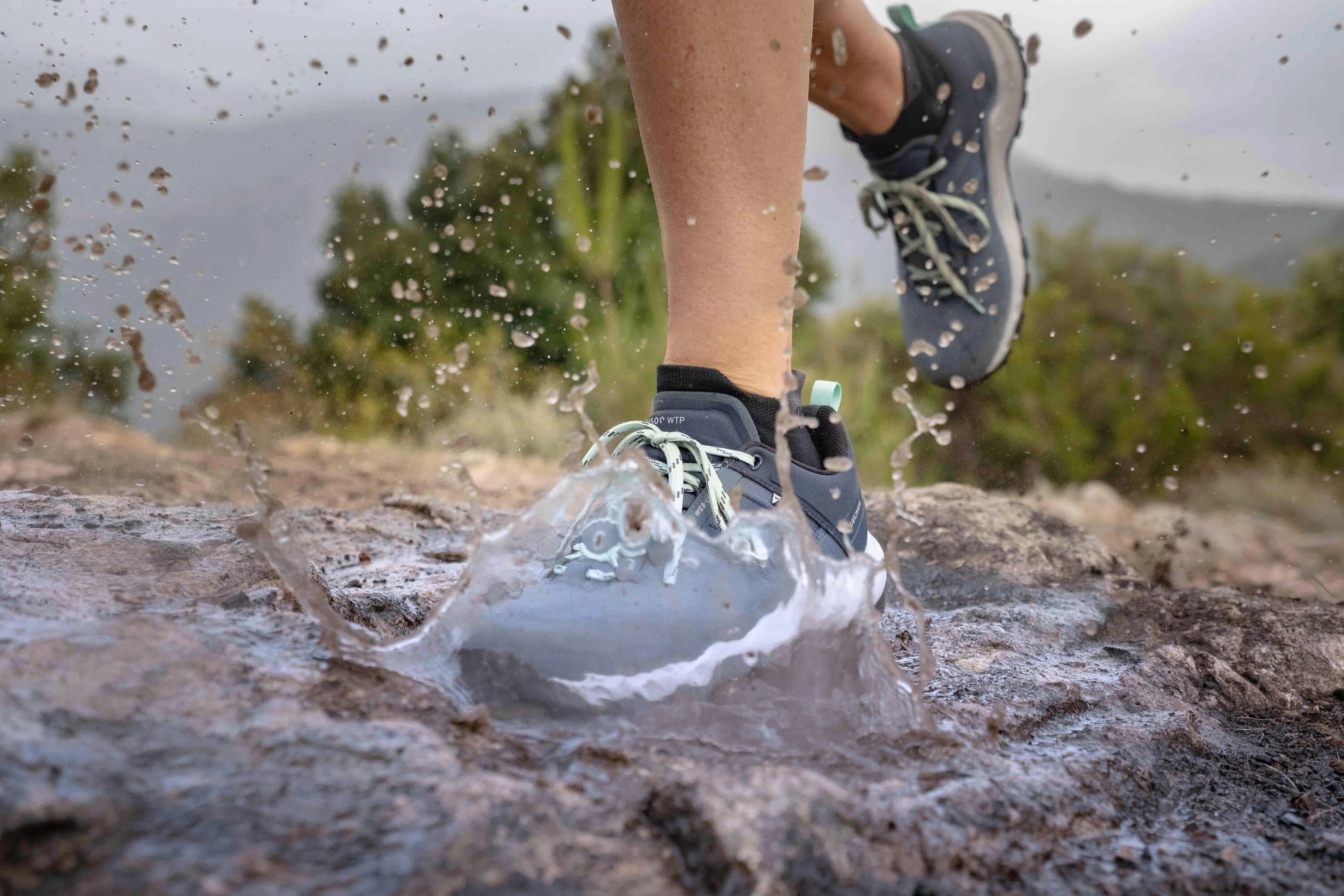Quechua Women's MH500 Waterproof Hiking Shoes - Image 11