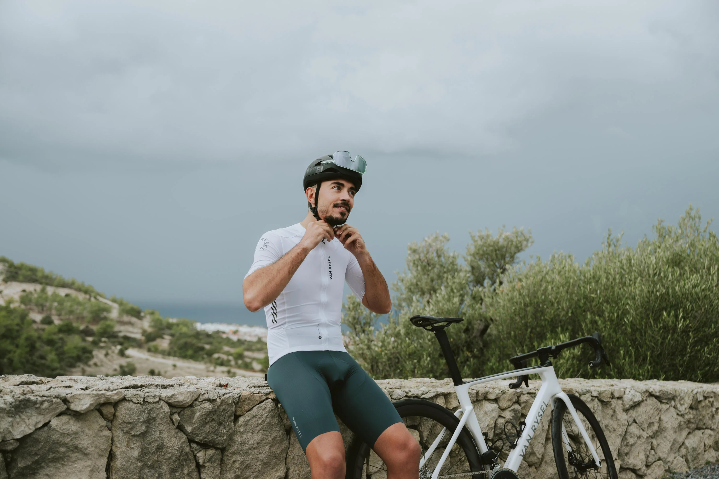 Van Rysel Unisex RCR 2 Short-Sleeved Cycling Jersey - Image 49